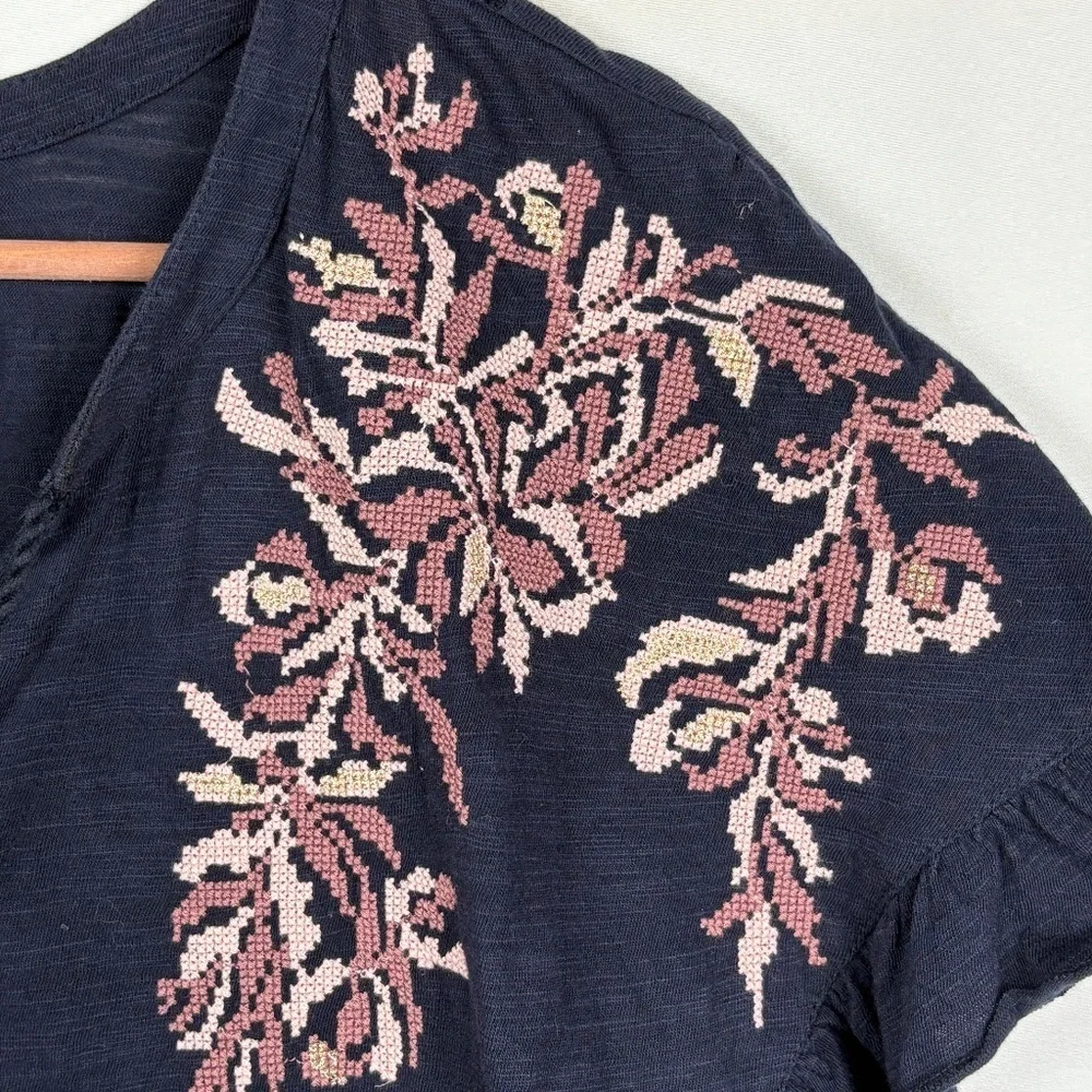 Christian Siriano Women's Tie Front T-Shirt‎ Blouse Top Sz S Embroidered Casual - Picture 3 of 8